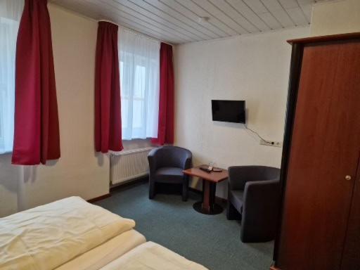 Hotel Weinhaus Am Stiftstor ทรัยส์-คาร์เดิน ภายนอก รูปภาพ