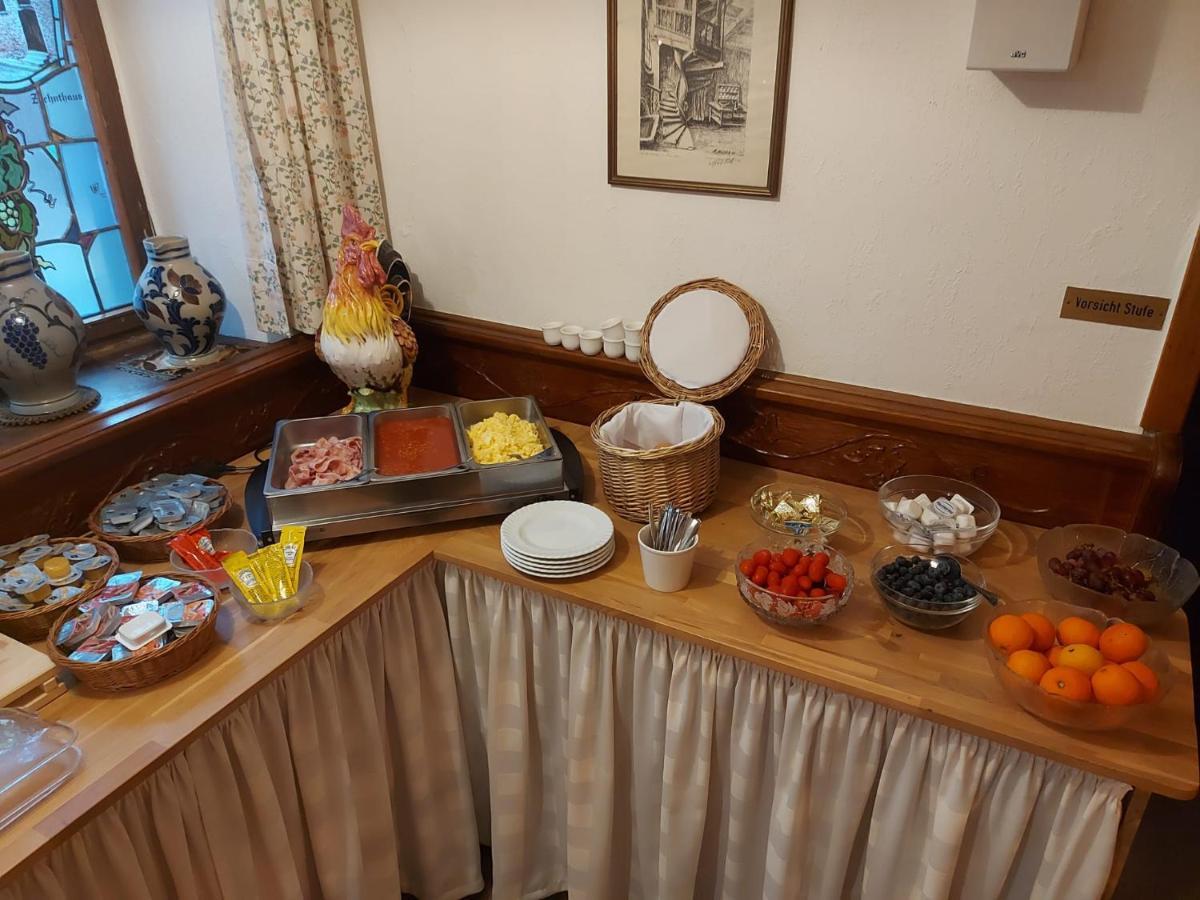 Hotel Weinhaus Am Stiftstor ทรัยส์-คาร์เดิน ภายนอก รูปภาพ